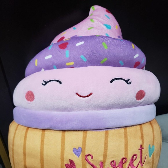 Squishmallows 2022 Kimmie the Cupcake Valentine Squad 12" Plush Toy Purple NWT - Picture 3 of 12
